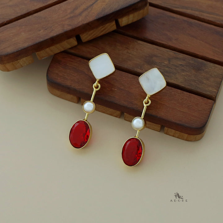 Golden Stick Oval Glossy Pearl MOP Earring