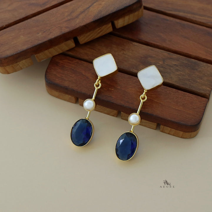 Golden Stick Oval Glossy Pearl MOP Earring