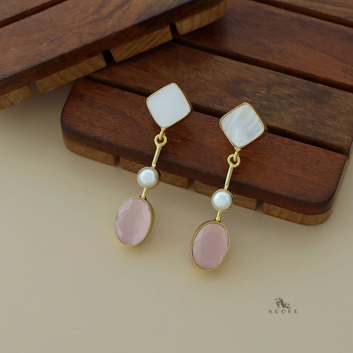 Golden Stick Oval Glossy Pearl MOP Earring