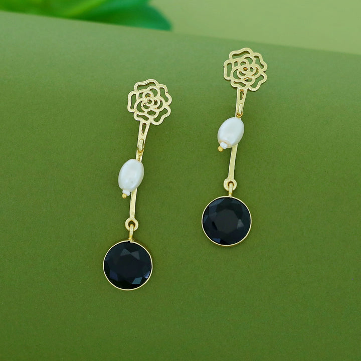 Golden Mini Raazi Flower Stick Pearl Glossy Earring