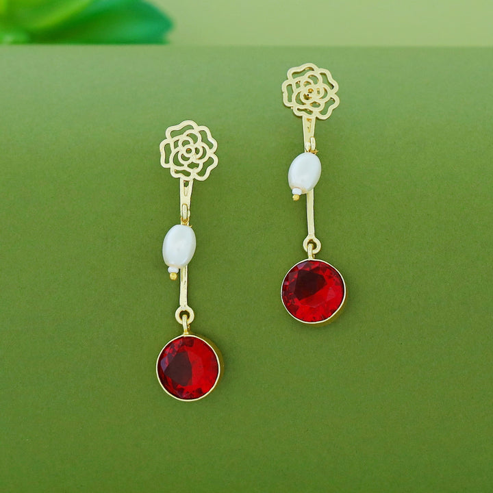 Golden Mini Raazi Flower Stick Pearl Glossy Earring