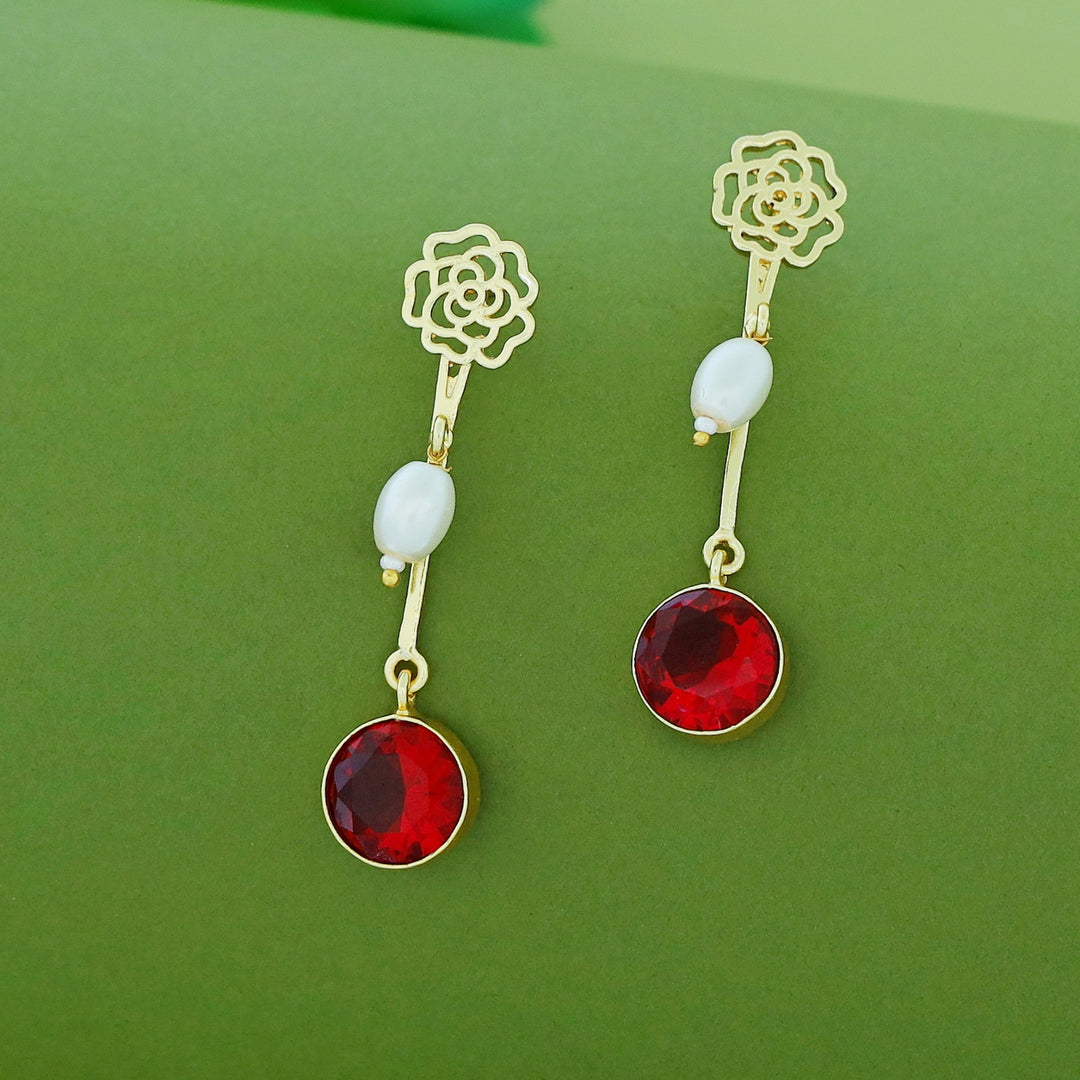 Golden Mini Raazi Flower Stick Pearl Glossy Earring