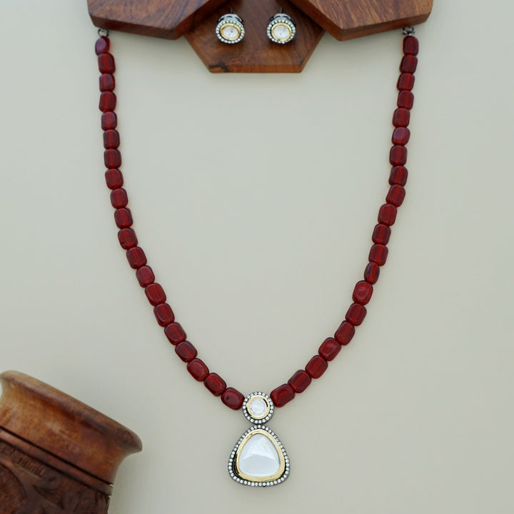 Lavanika kundan Neckpiece With Stud