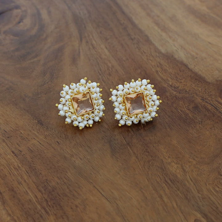 Ahelia Glossy Square Cluster Pearl Earring