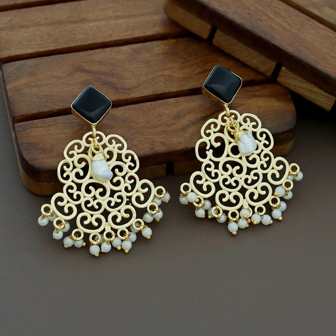 Golden Niralika Pearl Baroque + Glossy Stone Earring