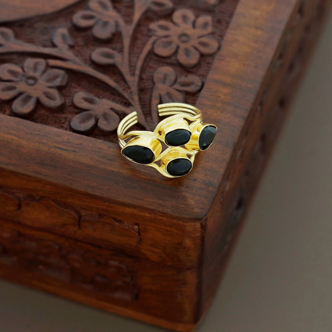 Tetra Oval Drop Glossy Stone Ring