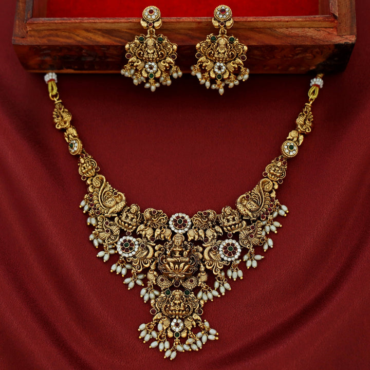 Akilandeswari Mayura Rice Pearl Neckpiece With Earring