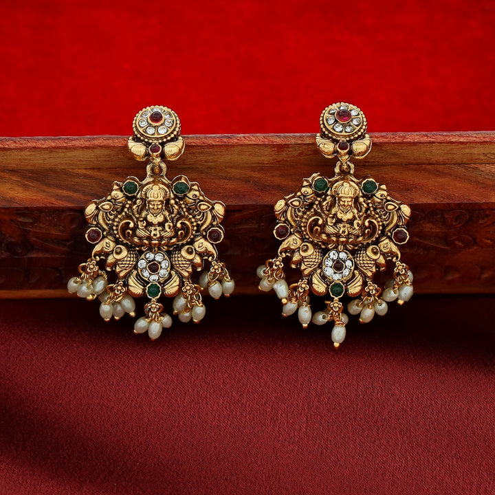 Akilandeswari Mayura Rice Pearl Neckpiece With Earring