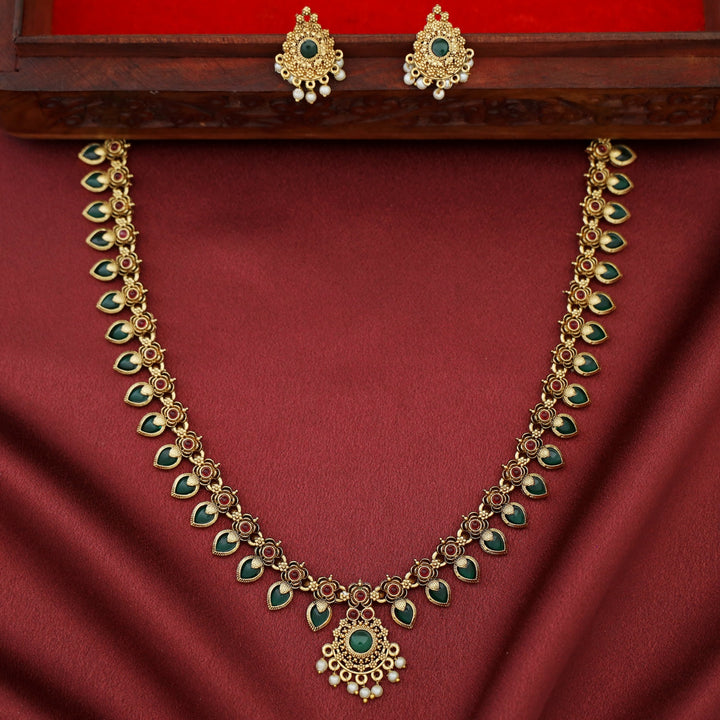 Rakshini Palakka Long Neckpiece With Earring