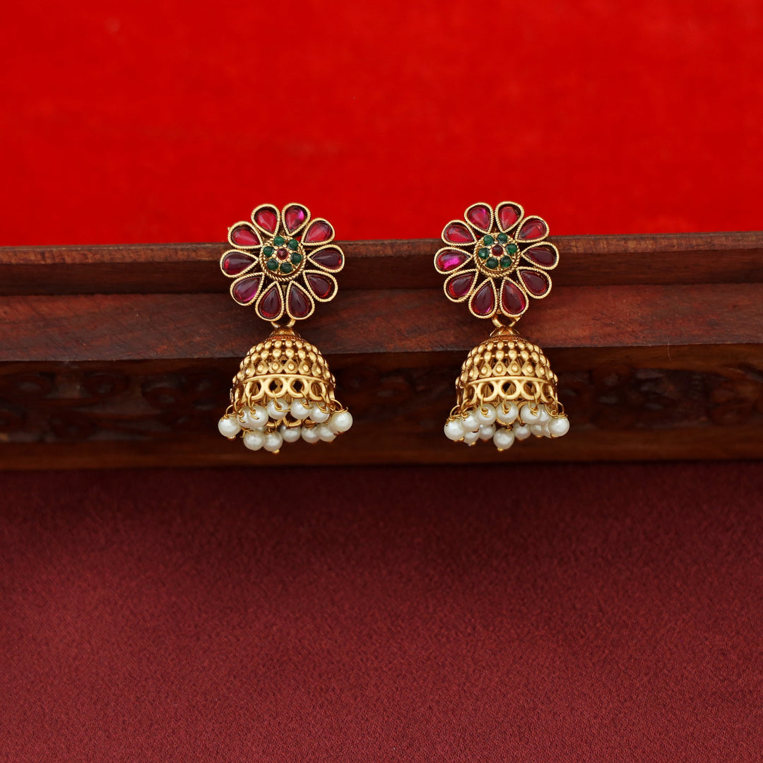 Shanavi Golden Pearl Flower Short Neckpiece with Earring