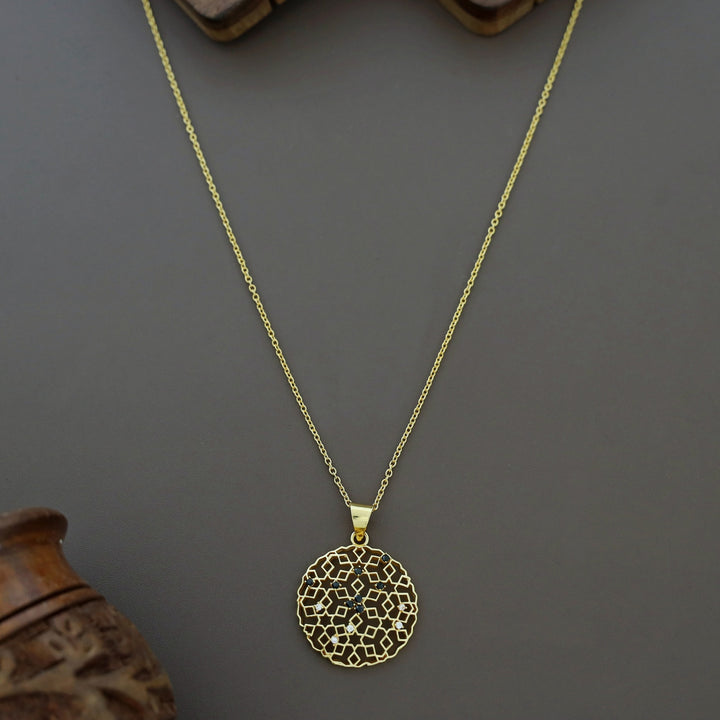 Keima Golden Circle Pendant Neckpiece