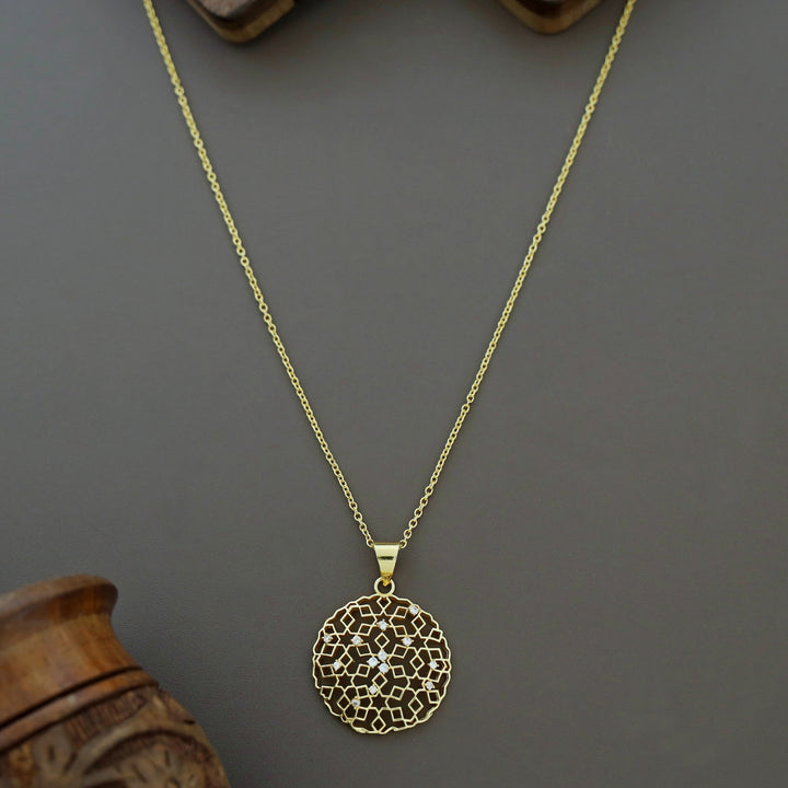 Keima Golden Circle Pendant Neckpiece