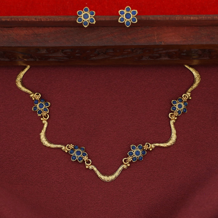 Deepashri Tetra Flower Curvy Short Neckpiece With Earring