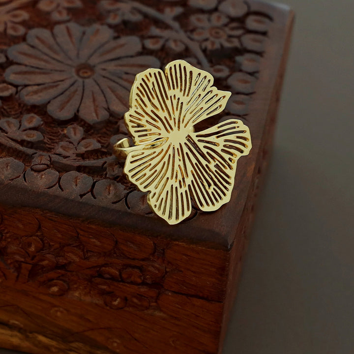 Ariana Golden Flower Ring