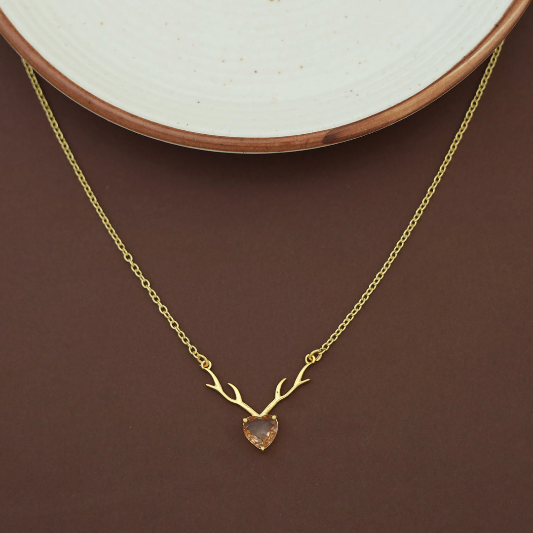 Ekansha Glossy Heart Deer Horn Neckpiece