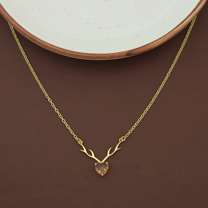 Ekansha Glossy Heart Deer Horn Neckpiece