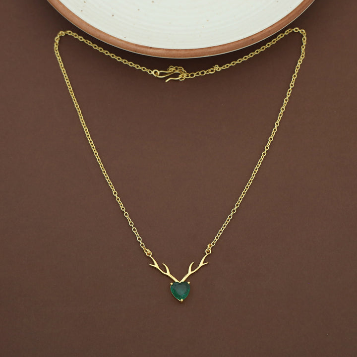 Ekansha Glossy Heart Deer Horn Neckpiece