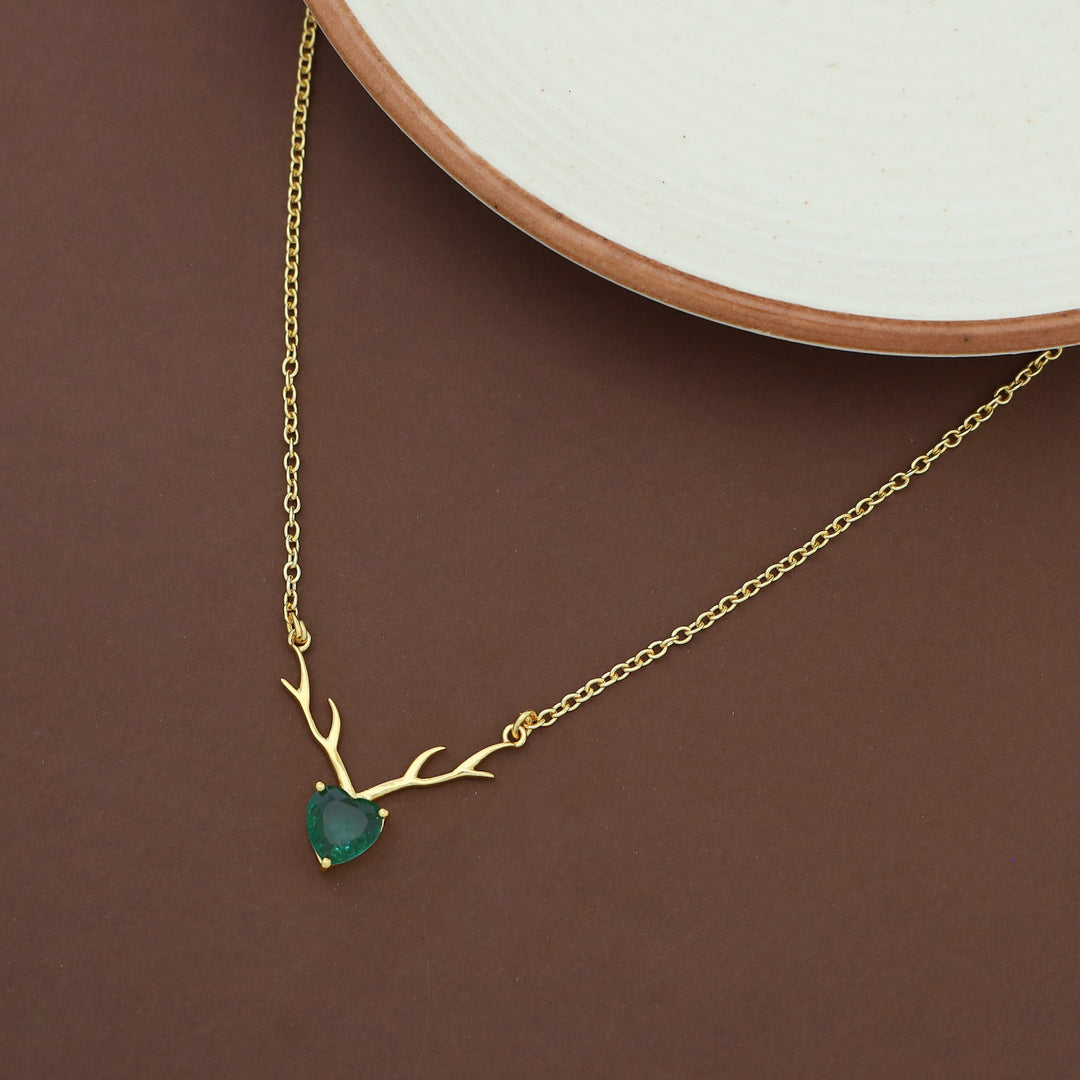 Ekansha Glossy Heart Deer Horn Neckpiece