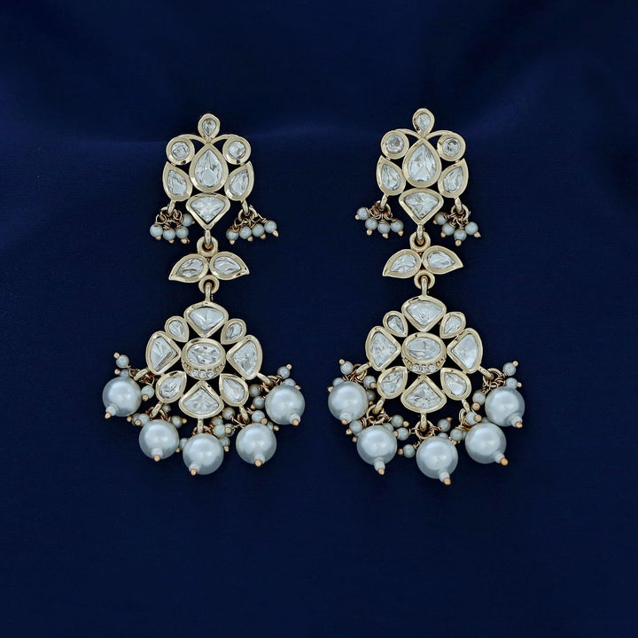 Aaradhana Premium Drop Oval Pearl Kundan Earring