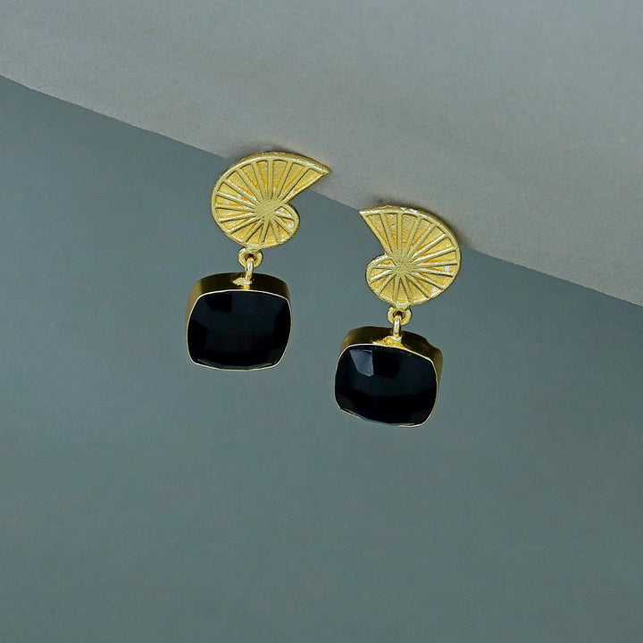 Tanaya Golden Shell Glossy Stone Earring