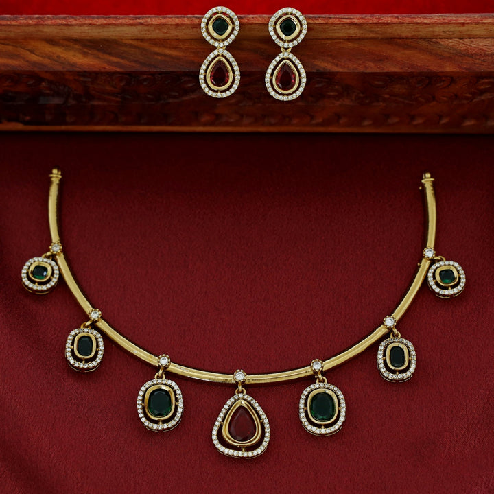 Alaknanda Polki Kundan Short Neckpiece With Earring