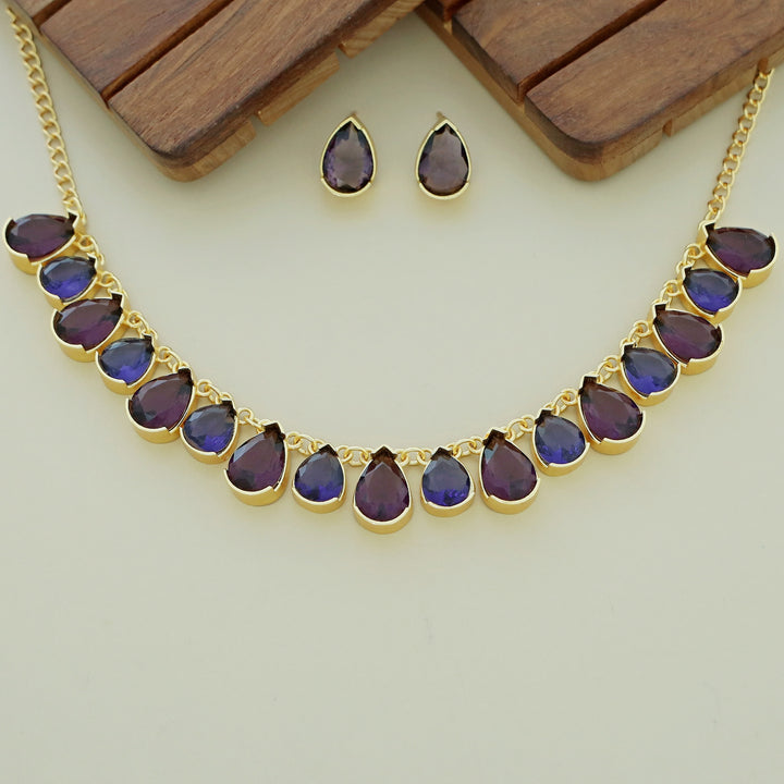 Breda Neckpiece with Stud