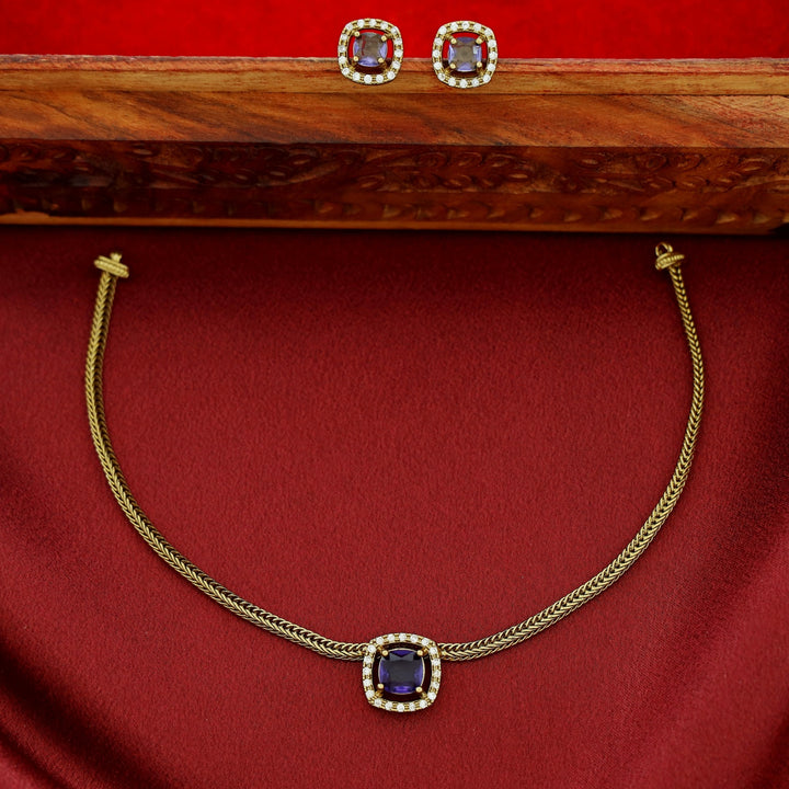 Laasya Curvy Square Choker With Stud