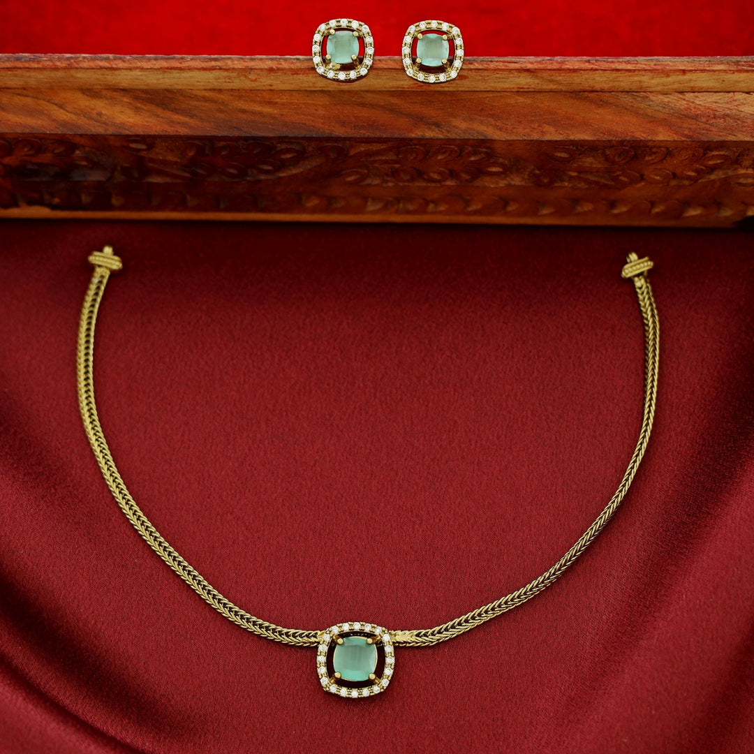 Laasya Curvy Square Choker With Stud