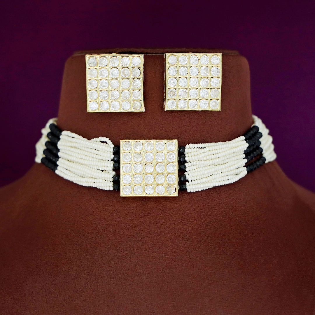 Sreebala Choker With Square Stud