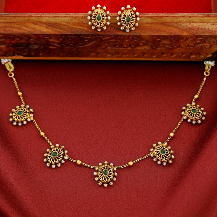 Maheera Oval Pearl Floral Short Neckpiece With Stud