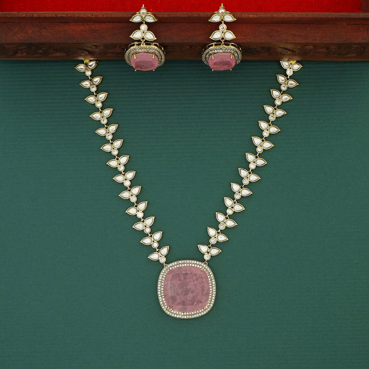 Alisha Kundan Curved Square Glossy Pendant Neckpiece With Earring