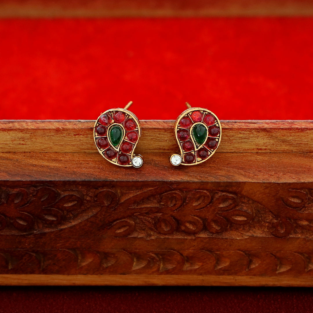 Rama Devi Kashi Short Neckpiece With Stud
