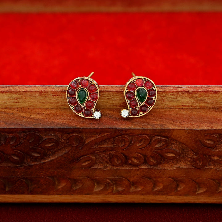 Rama Devi Kashi Short Neckpiece With Stud