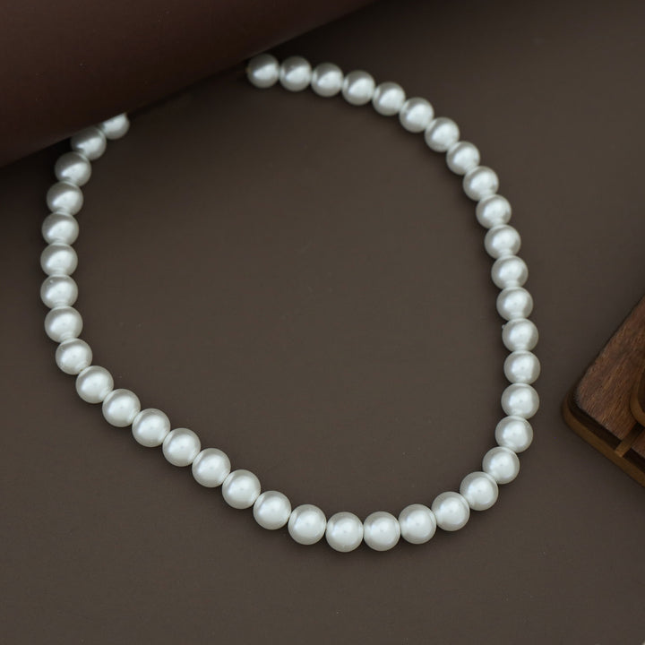 Kiyanna Pearl Neckpiece