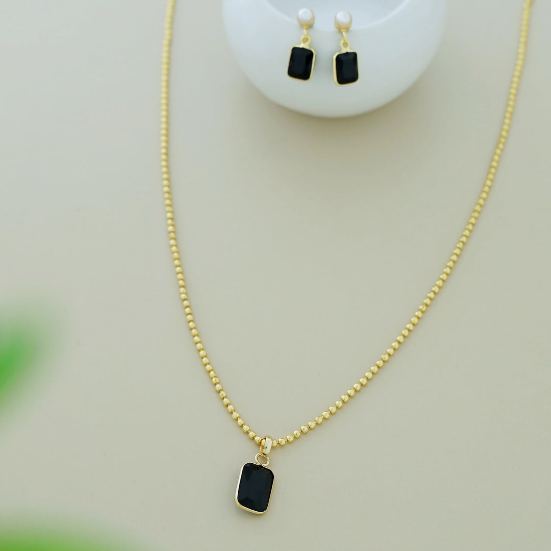 Glossy Rectangle Ball Chain Neckpiece with Pearl Earring