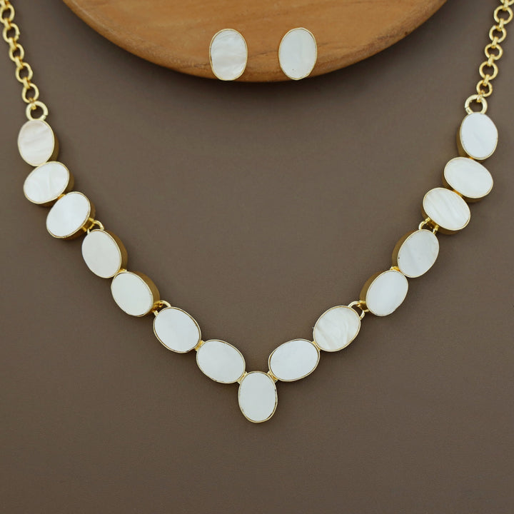 Glam Neckpiece Plus Stud