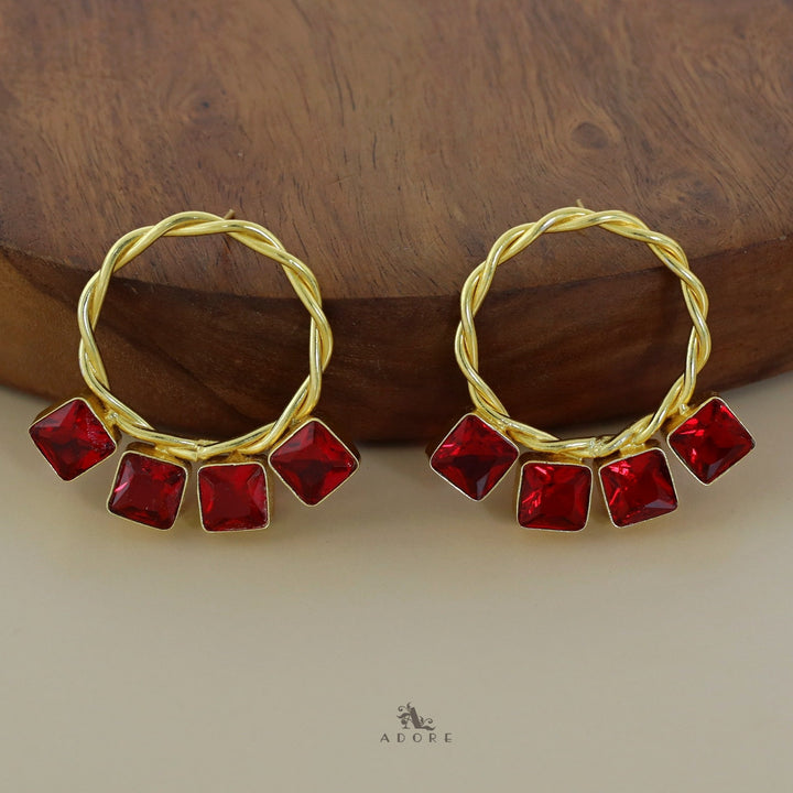 Reiza Twisted Circle Glossy Square Earring