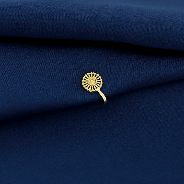 Nazara Golden Nose Pin