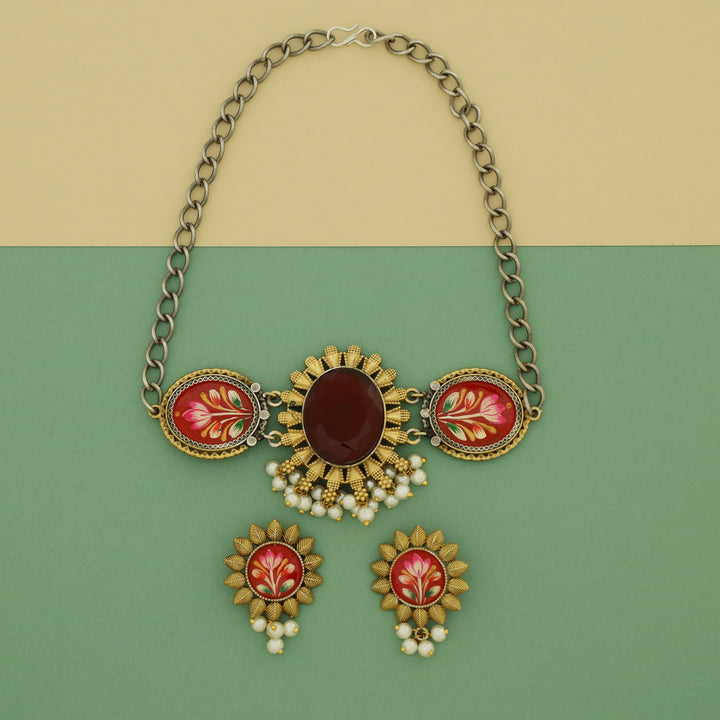 Ekanthika Hand Painted Oval Glossy Pearl Choker With Earring