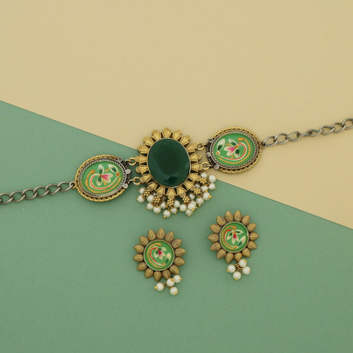 Ekanthika Hand Painted Oval Glossy Pearl Choker With Earring