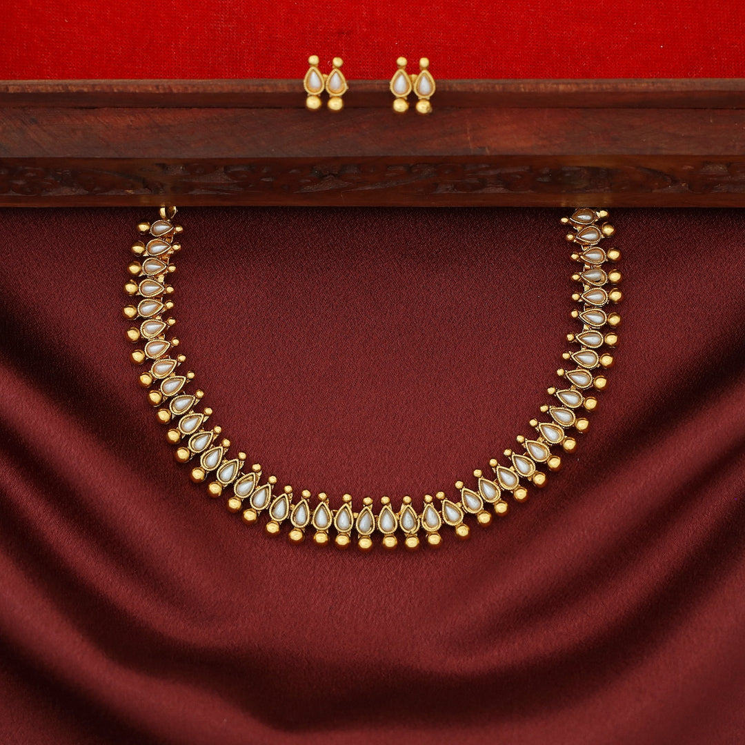 Devalekha Golden Ball Kemp Stone Drop Short Neckpiece With Earring