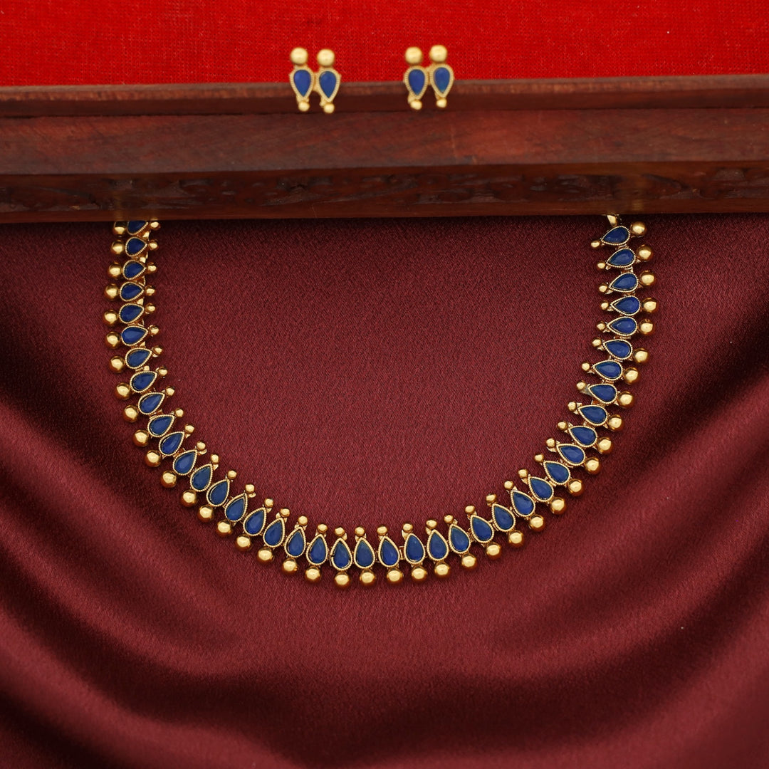 Devalekha Golden Ball Kemp Stone Drop Short Neckpiece With Earring