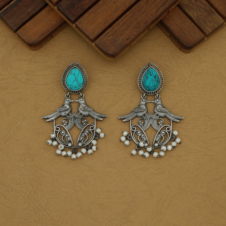 Feshikha Dual Bird Antique Drop Pearl Earring