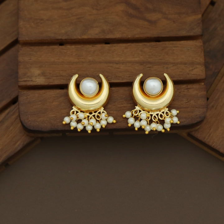 Faloni Golden Half Moon Pearl Short Neckpiece With Earring