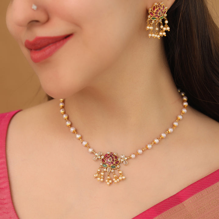 Tamasi Pearl Padhma Short Neckpiece With Earring
