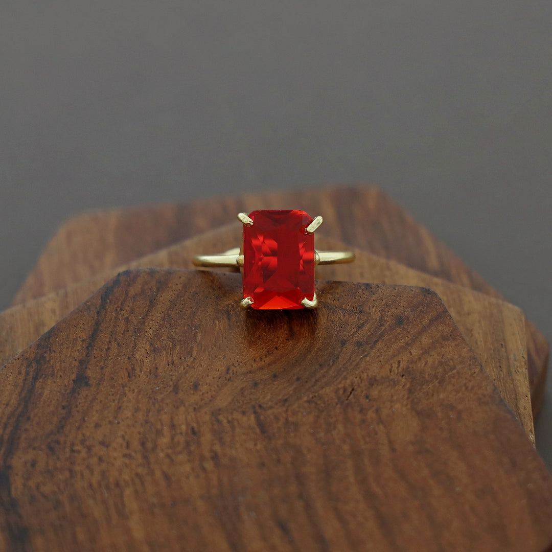 Rinza 4 Claw Glossy Rectangle Ring