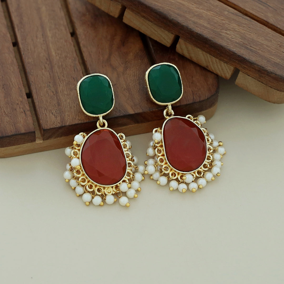 Meara Glossy Cluster Pearl Earring