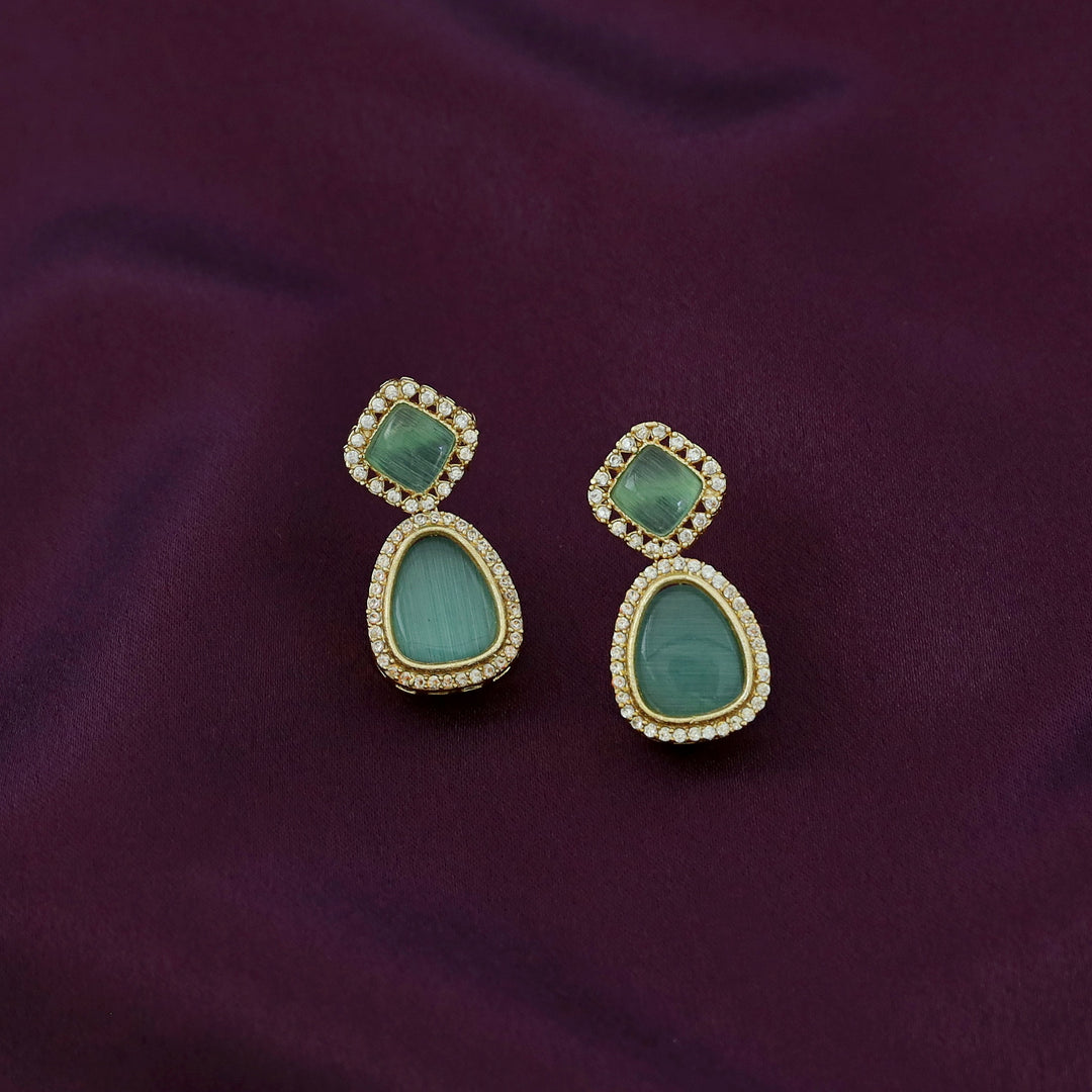 Golden Ednova Glossy Earring