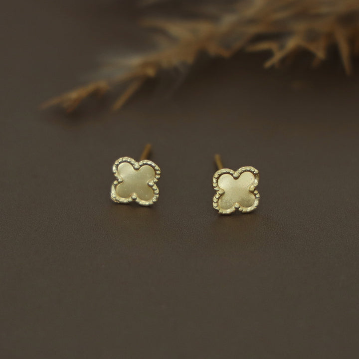 Gnani Mini Flower Stud