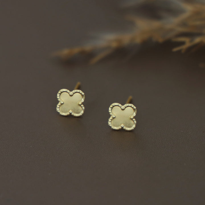 Gnani Mini Flower Stud